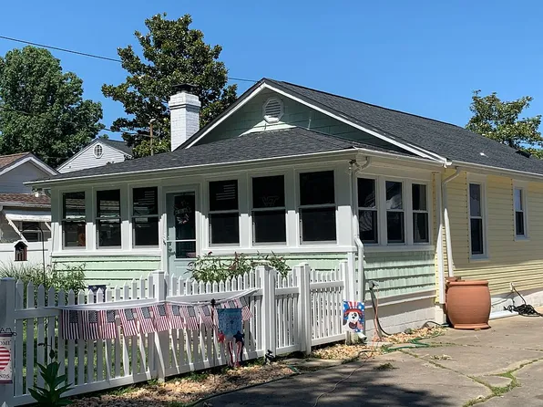 1208 Lossing Ave, Colonial Beach, VA 22443