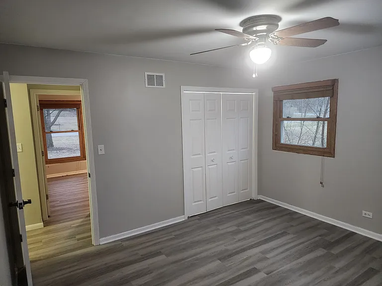 39W496 Hemlock Dr — Photo 18