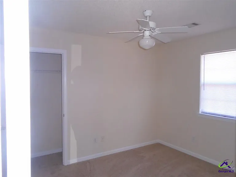 120 Chadwyck Cir — Photo 4