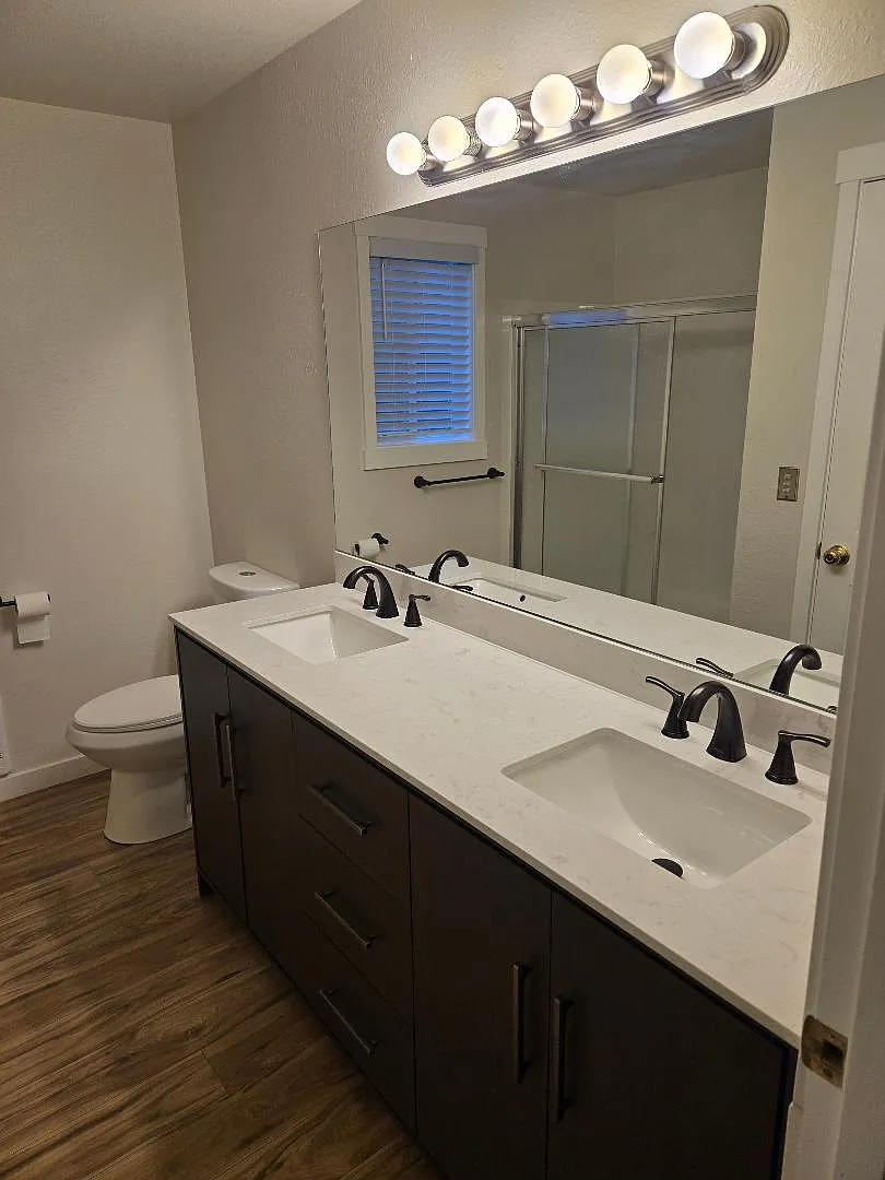 2 bed, 1100 sqft, $2,100 — Photo 1