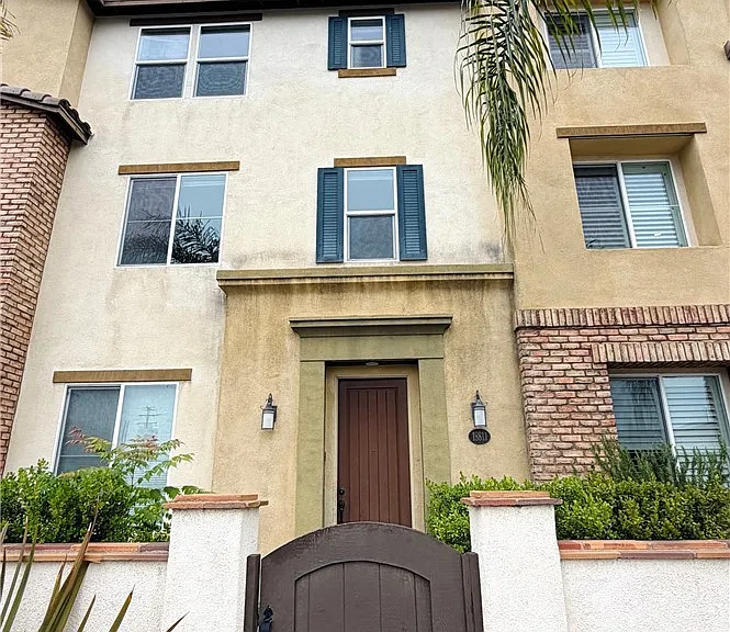 18811 S Prado Ct — Photo 1
