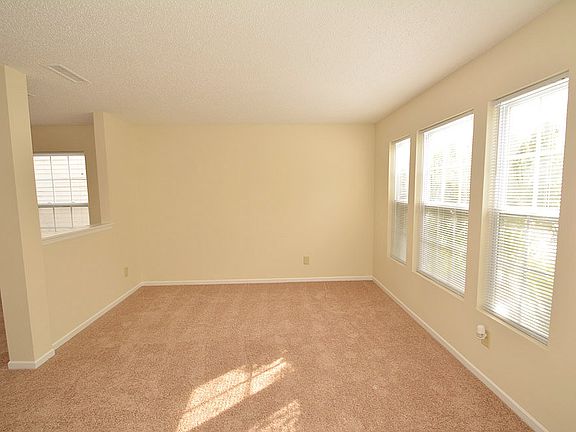 3rd image of 10796 Zimmerman Ln