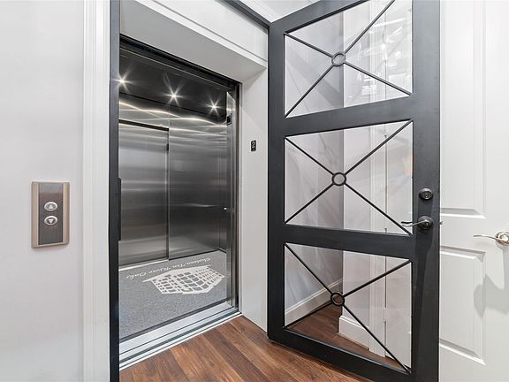 5th image of 2221 Welch St APT 201