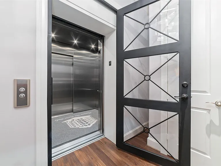 2221 Welch St #201 — Photo 5