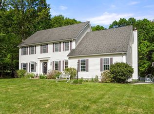10 Primrose Ln, Westborough, MA 01581