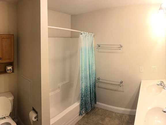 5th image of 112 Groton Ave #1-10