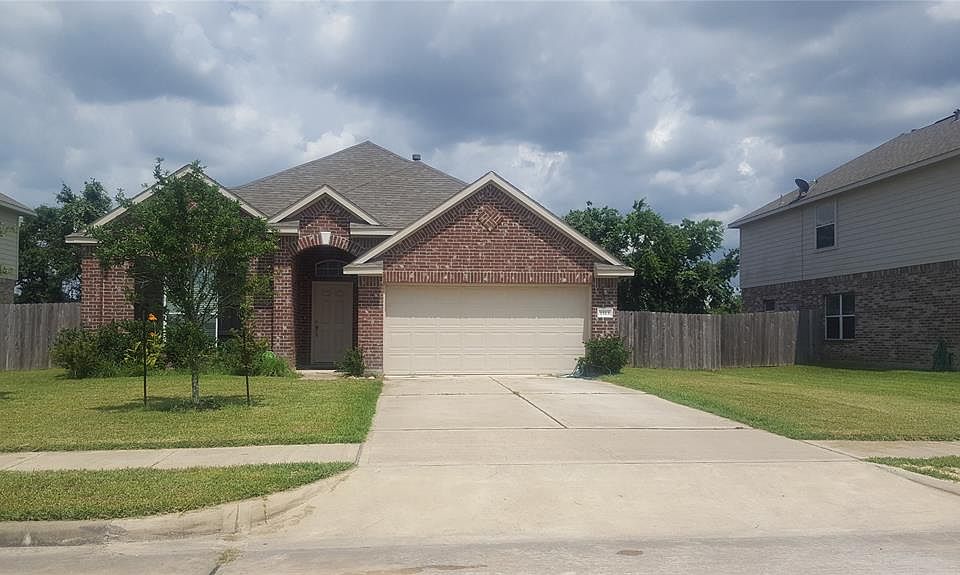 1st image of 1513 Meadow Wood Dr