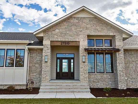 2nd image of 27510 Sandstone Dr