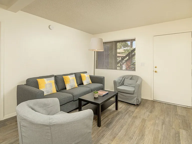 Mission Park Apartments — Photo 15