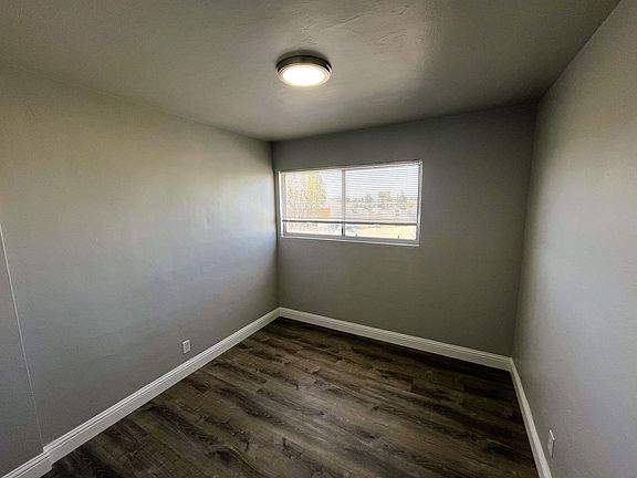 4th image of 8656 Macarthur Blvd #20