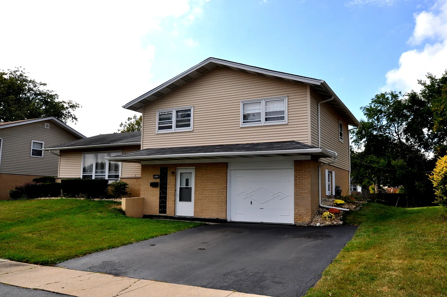 16806 Beverly Ave photo 1