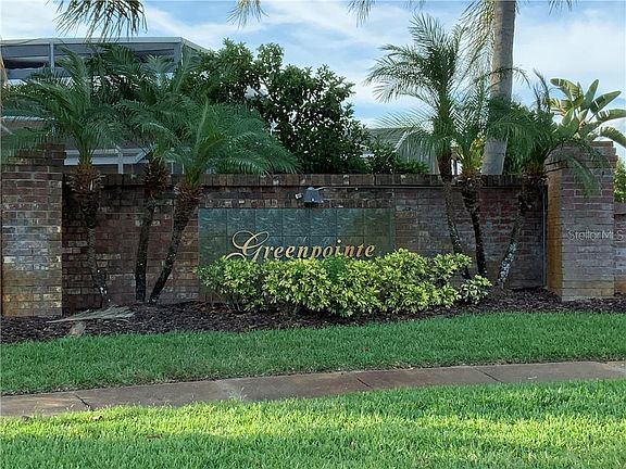 3rd image of 13407 Greenpointe Dr