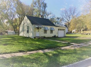 44 Martinview Rd, Bellevue, NE 68005
