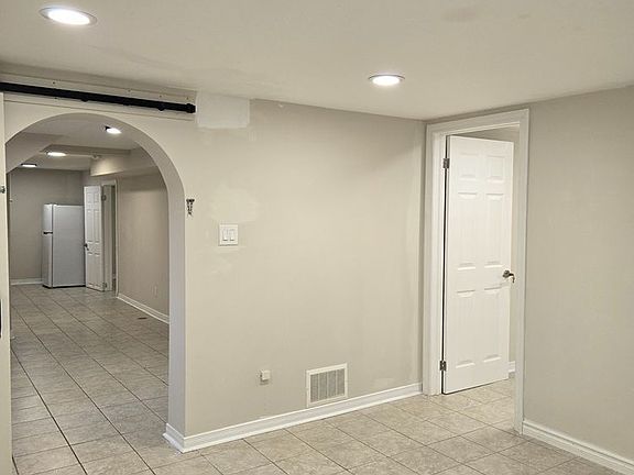4th image of 98 Newton Dr #Basement