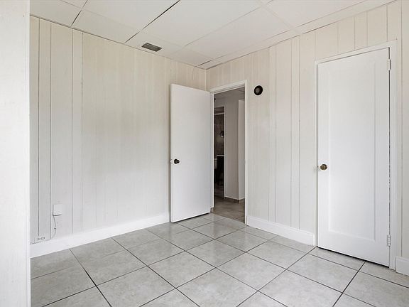 2nd image of 620 E 46TH Street