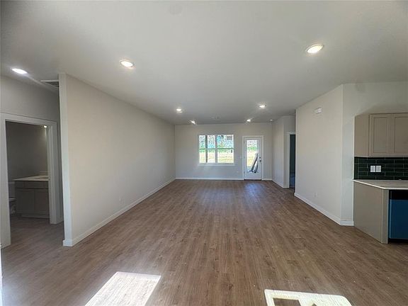 4th image of 7231 S Douglas Blvd