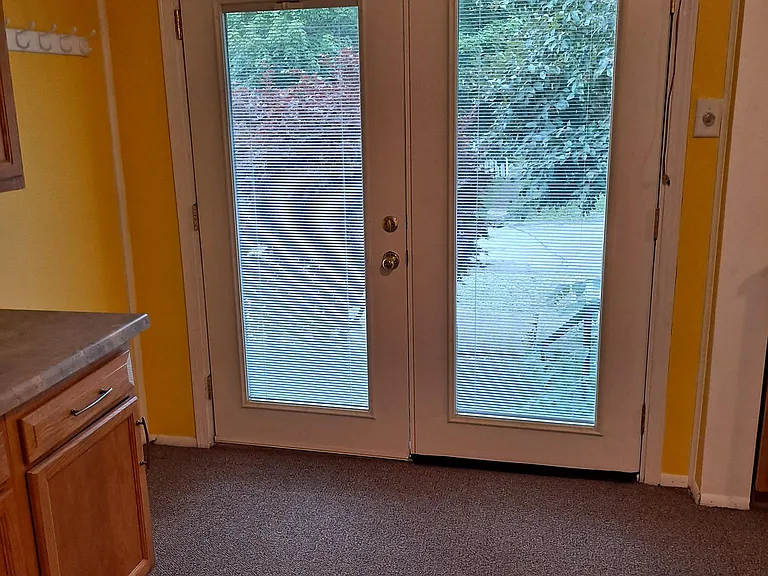 187 Pocahontas St — Photo 12
