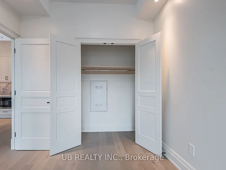 1451 Wellington St W #205 — Photo 12