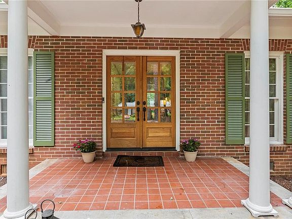 2nd image of 2373 Oxbow Cir
