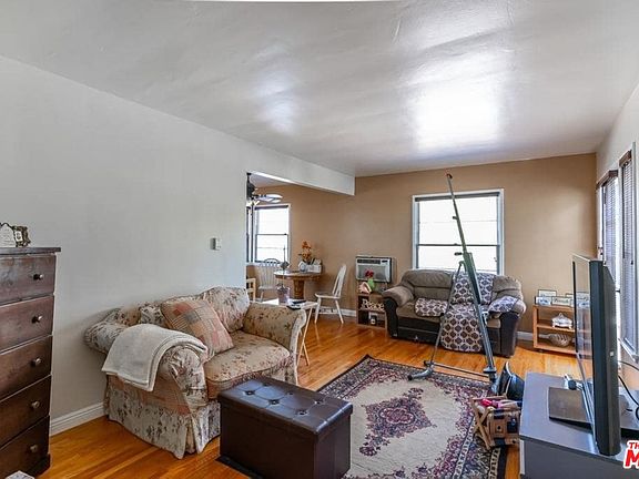 4th image of 11794 Beverly Blvd