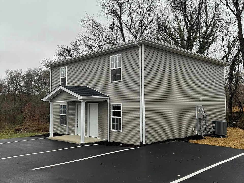 2nd image of 1371 Gordon Hill Pike