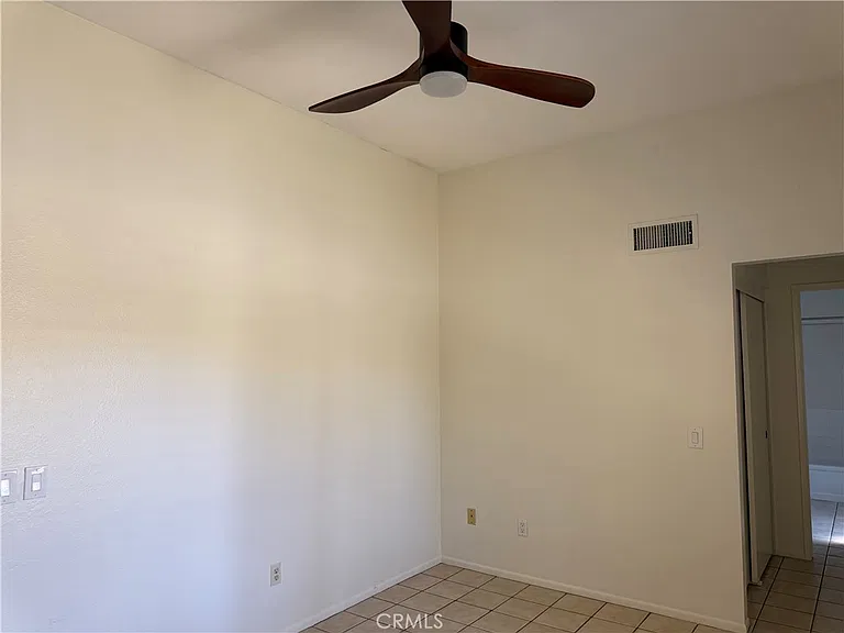 4850 N Winners Cir #A — Photo 16