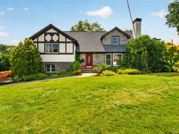 22 Northway, Bronxville, NY 10708