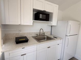 2460 NW 61st St #A, Miami, FL 33142