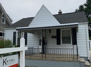 24329 Grove Ave, Eastpointe, MI 48021