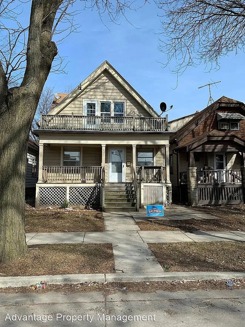 2012 S 36th St photo 1