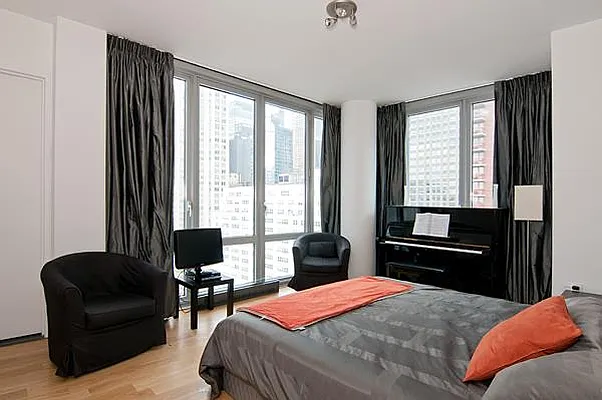 Rented by R New York | media 19