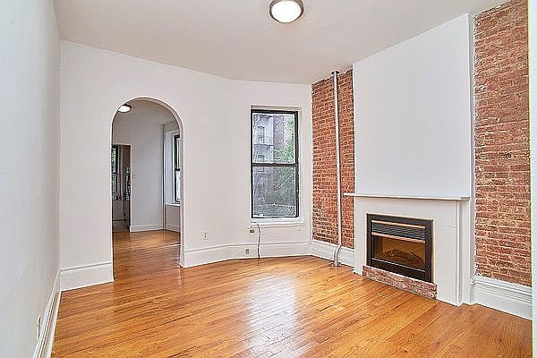 1st image of 360 W 127th St APT 1W