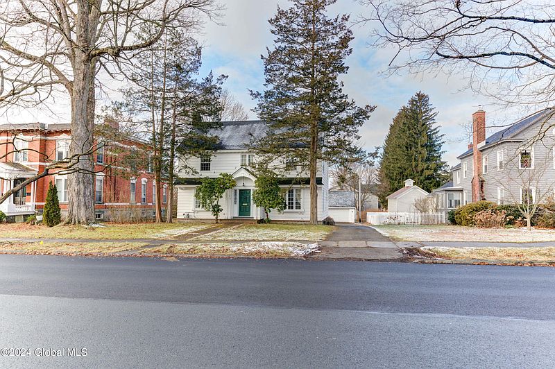 3rd image of 213 S William Street