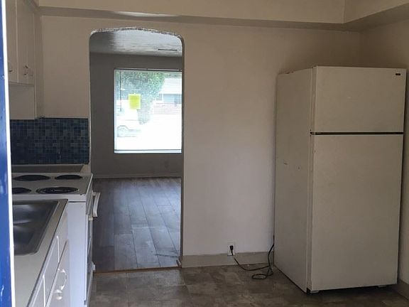 3rd image of 14402 Washington Ave SW #7052324