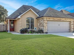 419 Milton Estates Ln, Youngsville, LA 70592