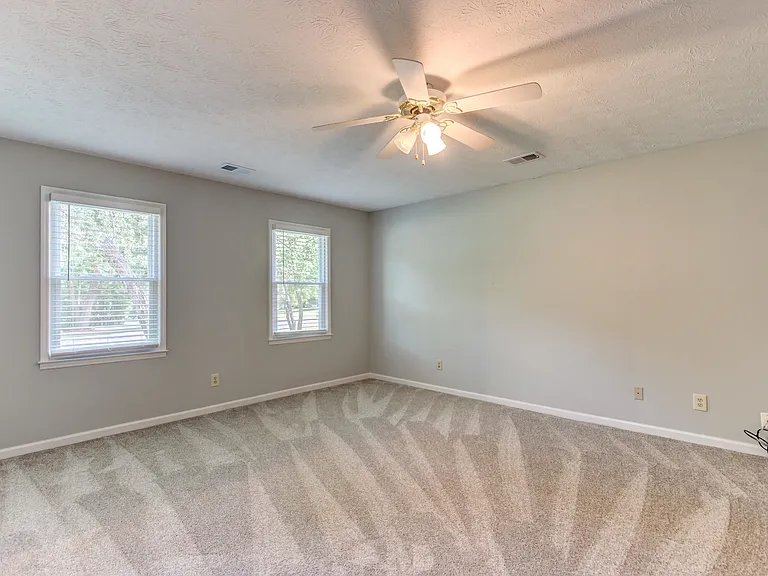 180 Fairfield Cir — Photo 30
