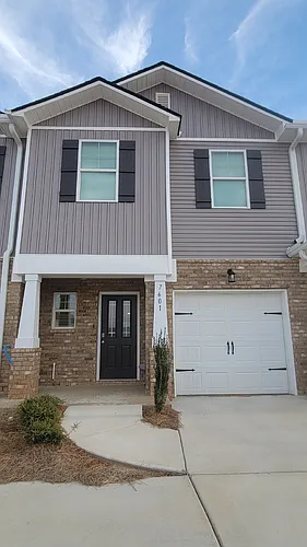 7601 Discovery Point Dr NW Photo 1