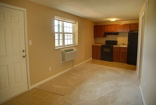2nd image of 727 Front Ave APT 9