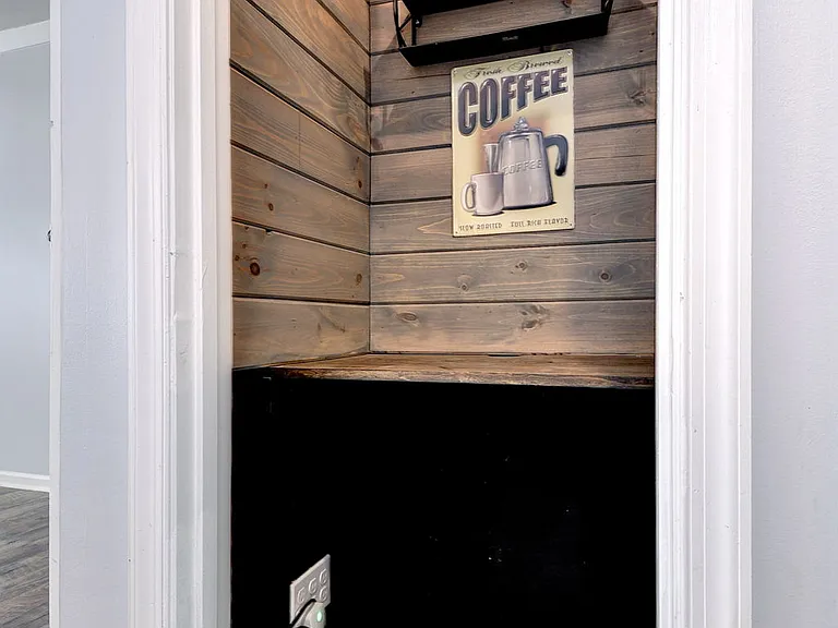 515 Clements Mill Trce — Photo 3