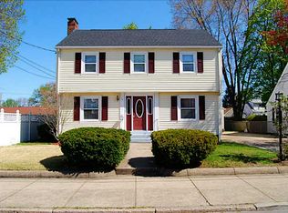 8 Edendale Ave, Pawtucket, RI 02861