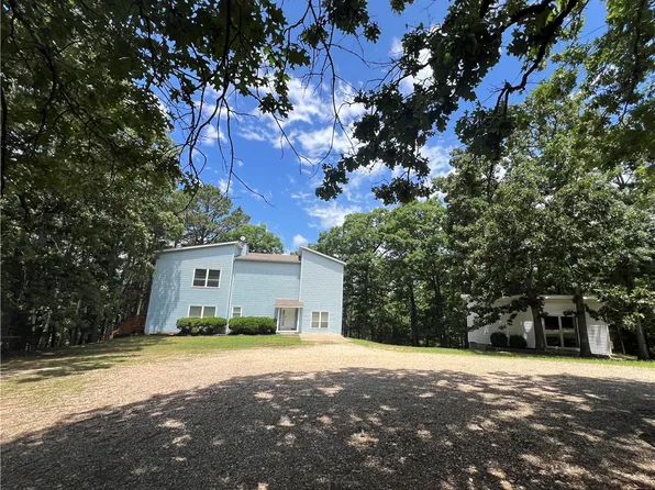 1 Drennon Dr, Eureka Springs, AR 72632