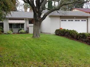 6916 Woodside Dr, Sacramento, CA 95842