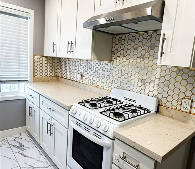 1739 E Appleton St #10 — Photo 2
