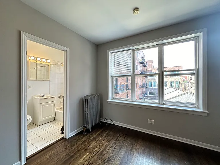 914 W Dakin St #512 — Photo 16
