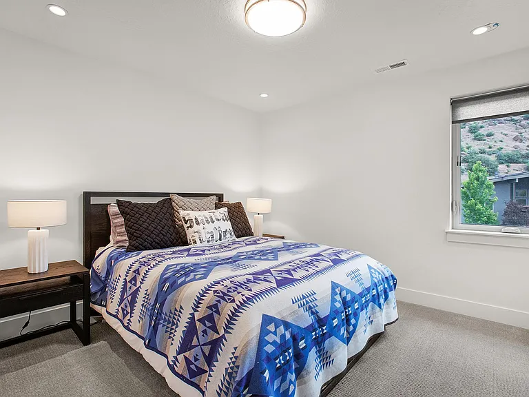 2548 E Warm Springs Ave — Photo 38