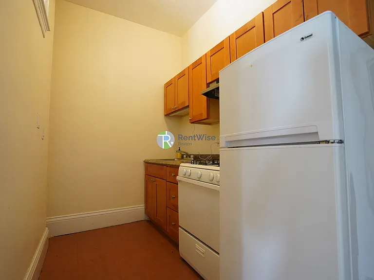 2 Ware St #109U — Photo 12