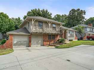 1816 SW 3rd St, Lees Summit, MO 64081