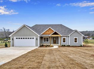 2475 Creekside Ln, Jasper, AL 35503