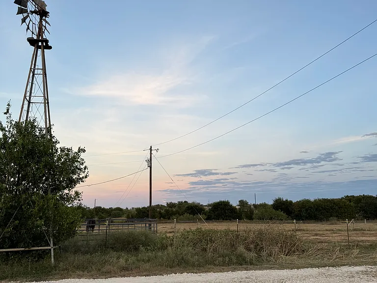 Grove Ln — Photo 25