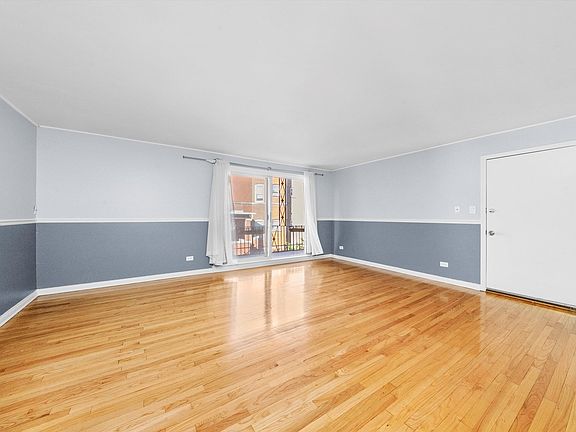 2nd image of 1522 W Farwell Ave APT 2S
